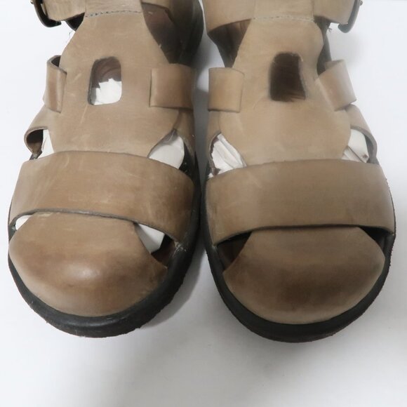 Born Women Taupe Leather Minimalist Flat  Sandals Sz 9 Fishermen Buckle shoes - Picture 3 of 14
